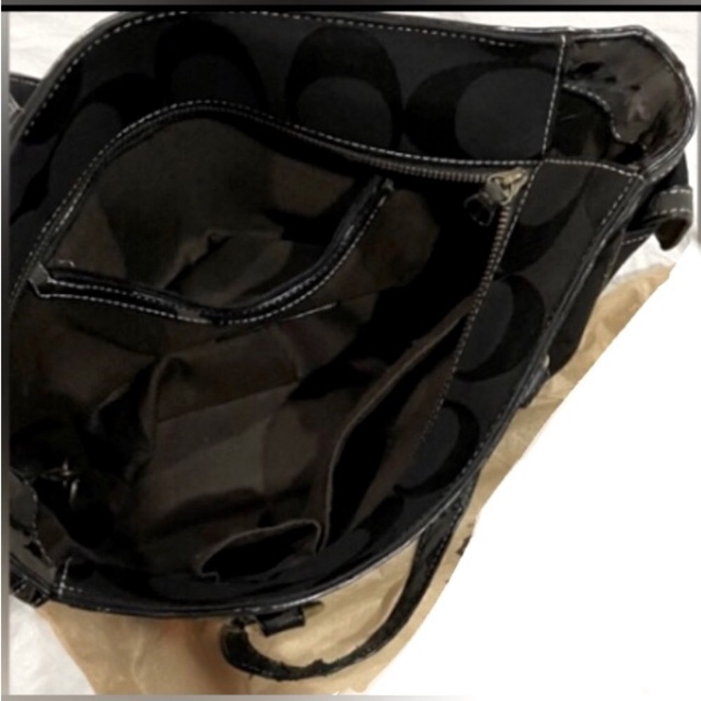 COAC H SHOULDER HANDBAG BLACK WITH TAN DUSTBAG SIZE 15x9 *ESTATE SALE FIND* - Picture 5 of 8